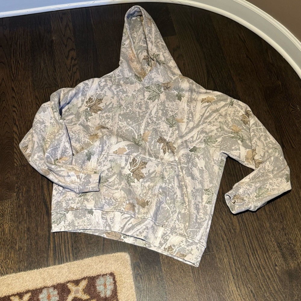 Abercrombie camo hoodie limited edition worn once basically